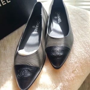 CHANEL Pointed Toe Flats